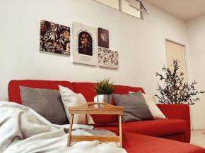 Arcoris Mont Kiara 1~6 Pax Contemporary Living Netflix